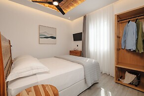 Phaistos Suites