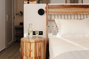Phaistos Suites