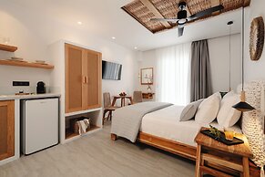 Phaistos Suites