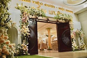 Cam Uyen Hotel