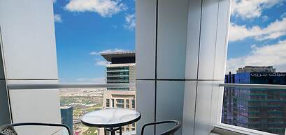 LUX The Dubai Marina View Suite 2