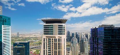LUX The Dubai Marina View Suite 2