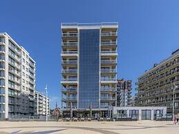 Apartment With Panoramic sea View in De Panne