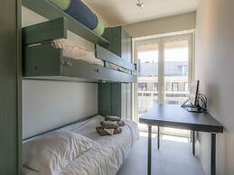 Apartment With Panoramic sea View in De Panne