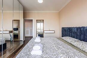 Spacious City-view Apartment Overlooking Shkod r