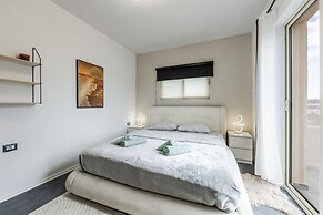 Modern Apartment With Scenic Views Earthy Vibes