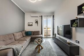 Modern Apartment With Scenic Views Earthy Vibes