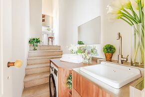 Lunav House in Lucca