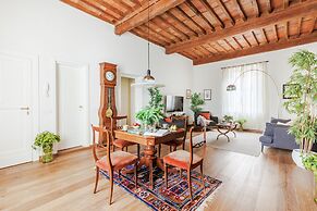 Lunav House in Lucca