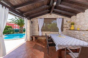 Villa Beauty With Private Pool