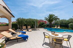 Villa Beauty With Private Pool