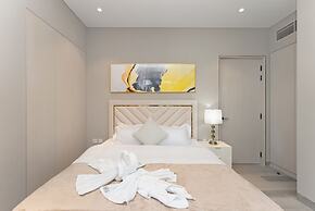 SIMPLY COMFORT  Bright Apartments Steps from Marina Walk