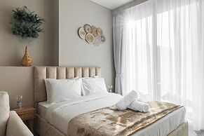 SIMPLY COMFORT  Bright Apartments Steps from Marina Walk