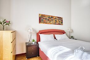 Adorable flat near centre