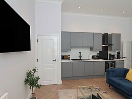 The Salisbury Apartment 104