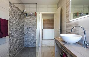 Villa Lily - Private Pool, Lovely Garden