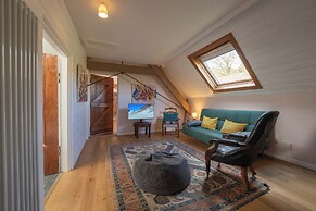 Coach House