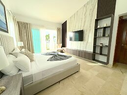 Playa Palmera Beach Front Apartments