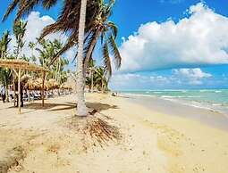 Playa Palmera Beach Front Apartments