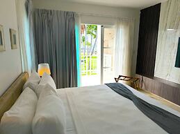 Playa Palmera Beach Front Apartments