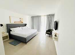 Playa Palmera Beach Front Apartments