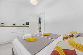 Attractive Apartment in Peroj With Terrace
