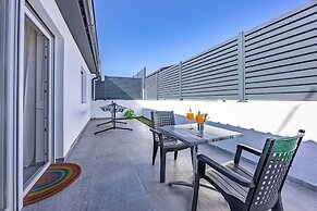 Attractive Apartment in Peroj With Terrace