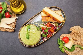 HOW Boutique and Hotel