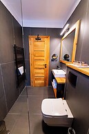 HOW Boutique and Hotel