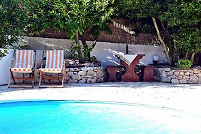 Apartment With Private Pool, Mountain View