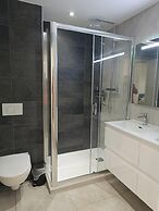E1 18th Floor Studios, Sea & Beach Views