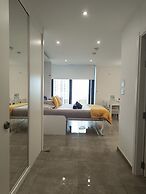 E1 18th Floor Studios, Sea & Beach Views