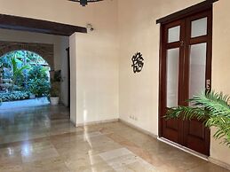 Paseo Colonial - Sanctuary 2