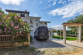 Relaxing Villa Near Porec With Pool