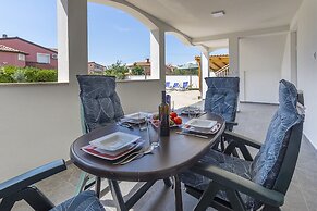 Relaxing Villa Near Porec With Pool