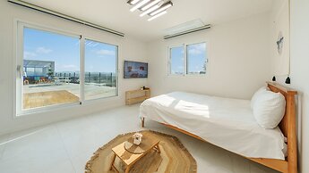 Ganghwa Mani Stay Pension