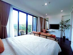 Hillside Apartment In Sunset Town