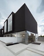 The House Of Mo
