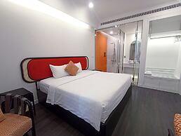 2 Bedrooms Apartment In Sunset Town