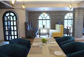 Hotel Golden Leaf