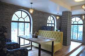 Hotel Golden Leaf