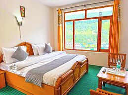 Hotel Alpine Manali