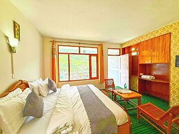Hotel Alpine Manali