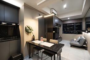 Premium Collins Boulevard Near Airport