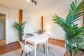 Spacious Apartment In Strausberg - Sleeps 6