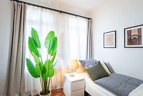 Spacious Apartment In Strausberg - Sleeps 6