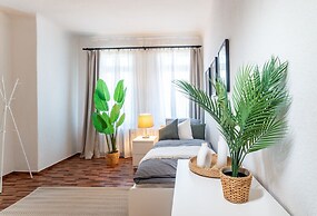 Spacious Apartment In Strausberg - Sleeps 6