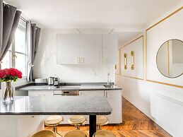 Merveil Luxury Suites - Royale - Saint Honore view