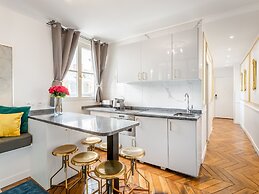 Merveil Luxury Suites - Royale - Saint Honore view