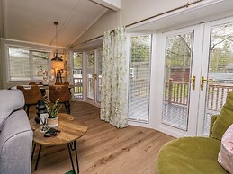 Robin's Lodge